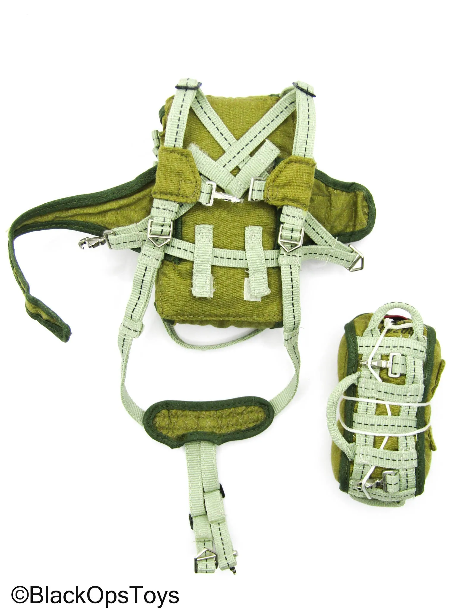 WWII Pararescue Jumper - Parachute Pack Set